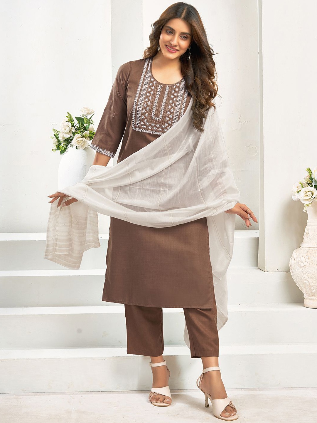 

SKYLEE Brown Floral Yoke Design Thread Work Straight Kurta With Trousers & Dupatta