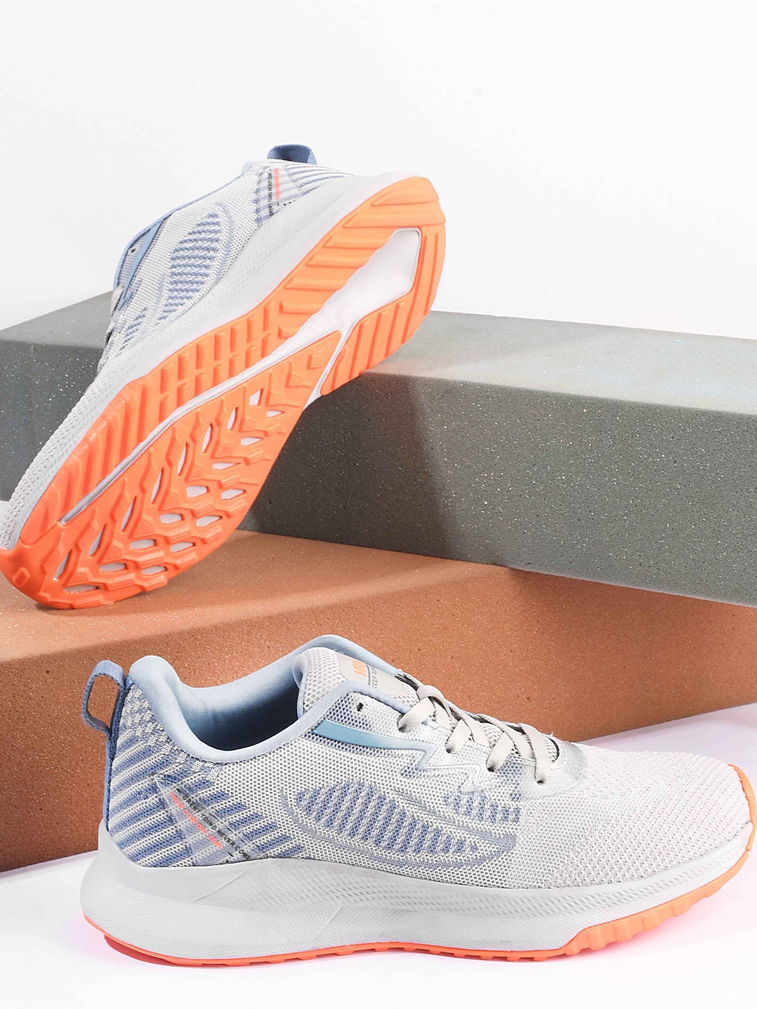 

HRX by Hrithik Roshan Men Mesh Running Marking Shoes, Grey