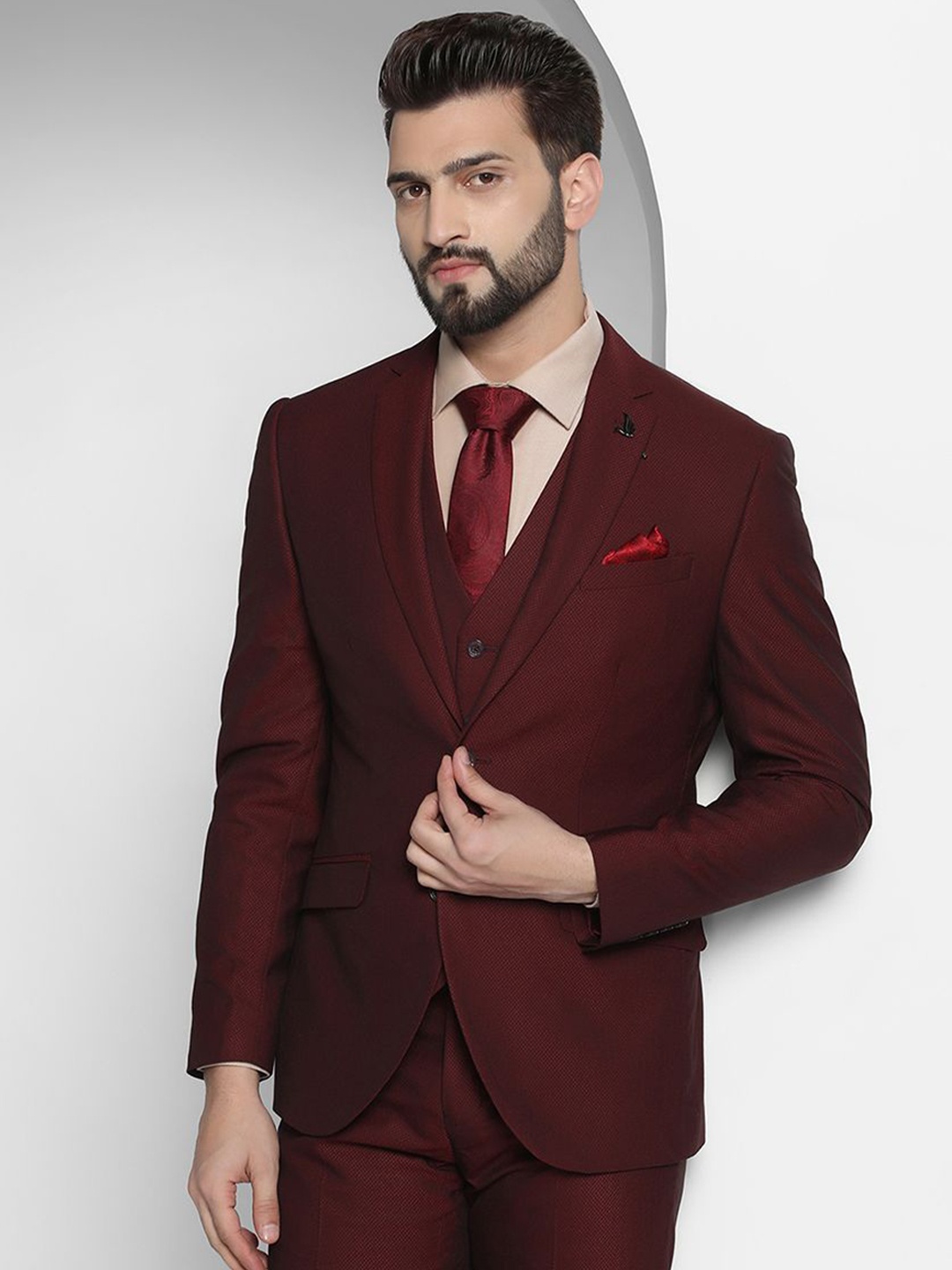 

Blackberrys Men Single-Breasted Three-Piece Formal Suit, Maroon