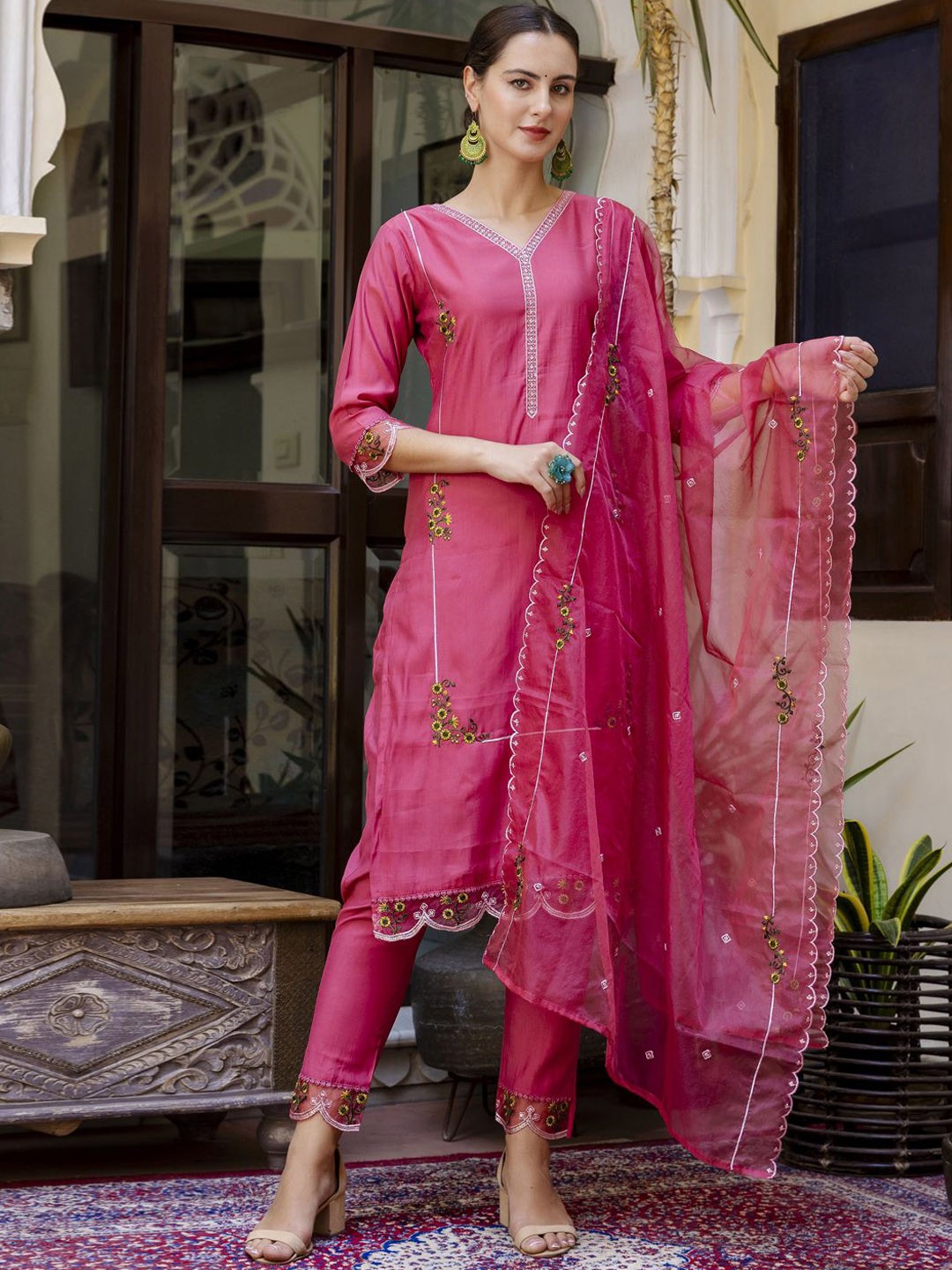 

VredeVogel Floral Embroidered V-Neck Thread Work Straight Kurta With Trousers & Dupatta, Pink