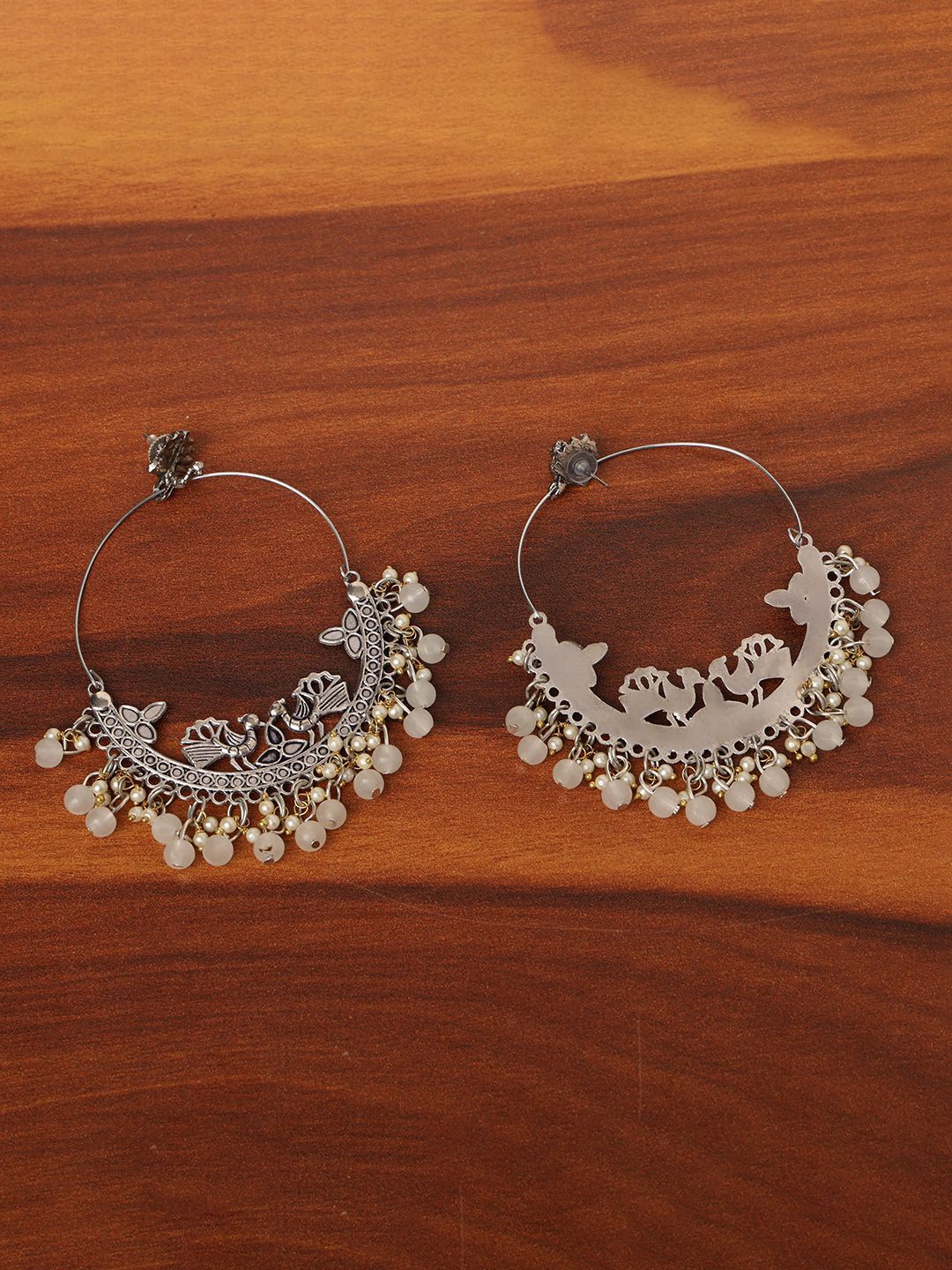 

VENI Silver-Plated Oxidised Beaded Chandbalis