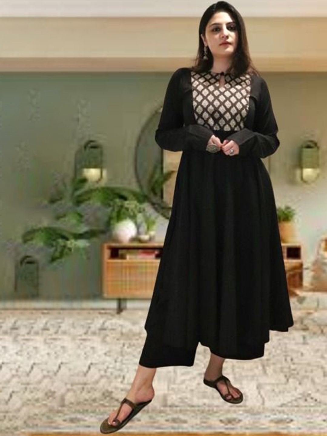 

HETVI CREATION Yoke Design Regular Kurta with Trousers & Dupatta, Black