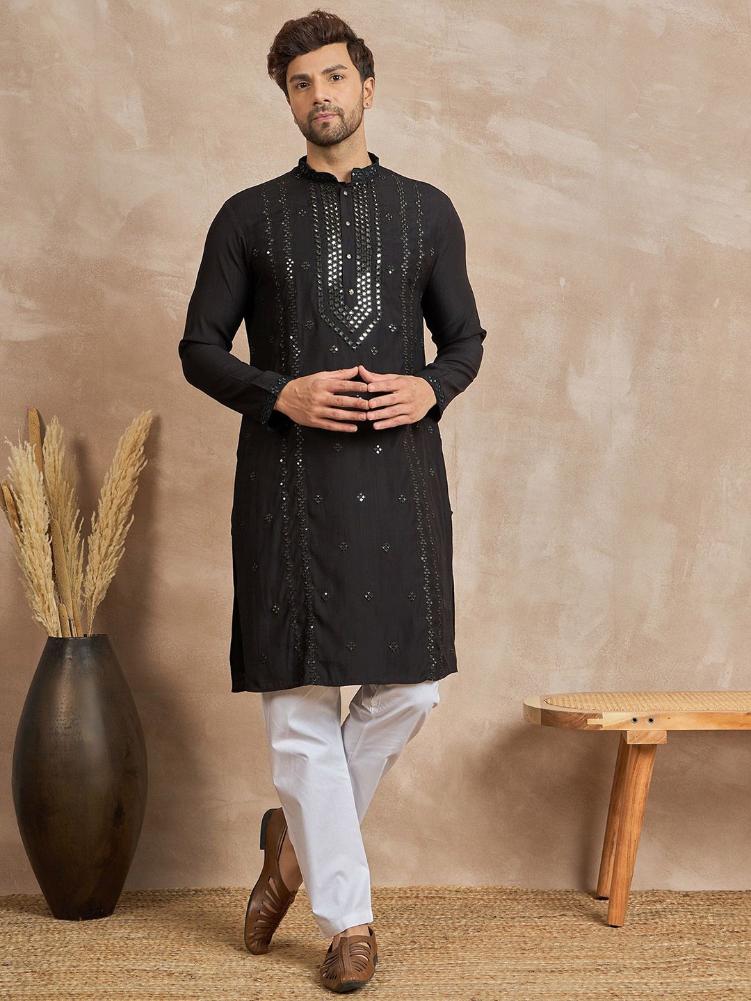 

Anouk Floral Embroidered Mandarin Collar Mirror Work Straight Kurta, Black