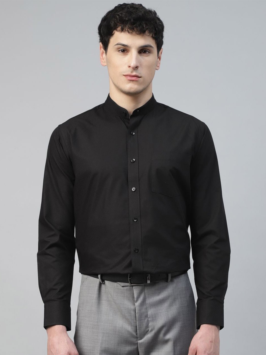 

Givo Men Smart Band Collar Solid Cotton Party Shirt, Black