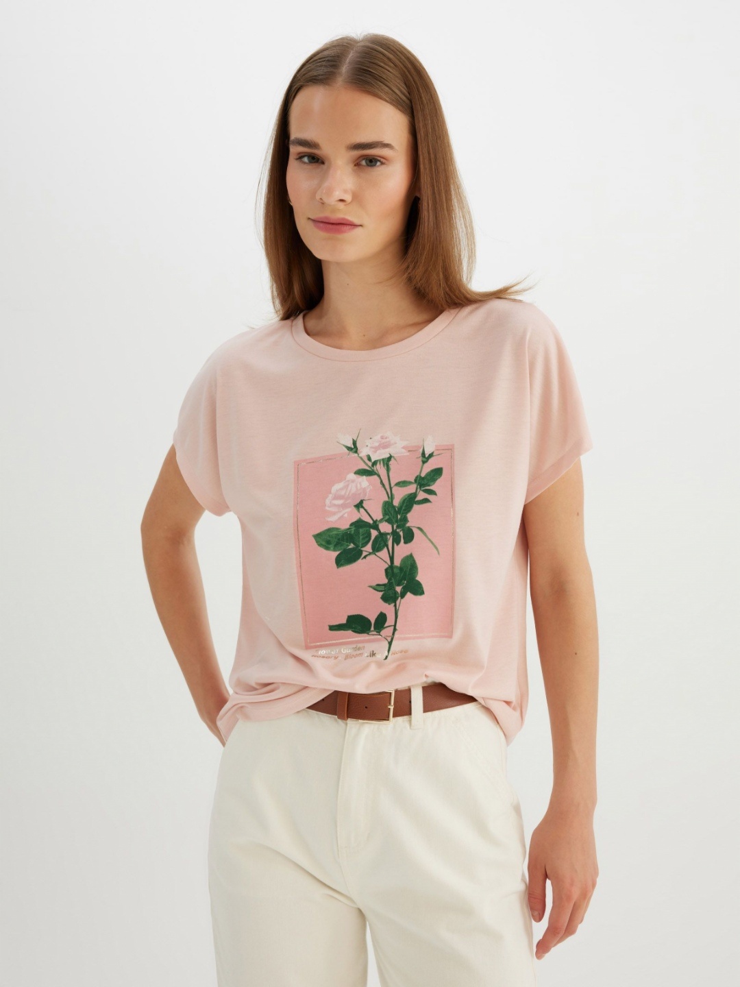

DeFacto Women Floral Printed Extended Sleeves Tropical T-shirt, Na