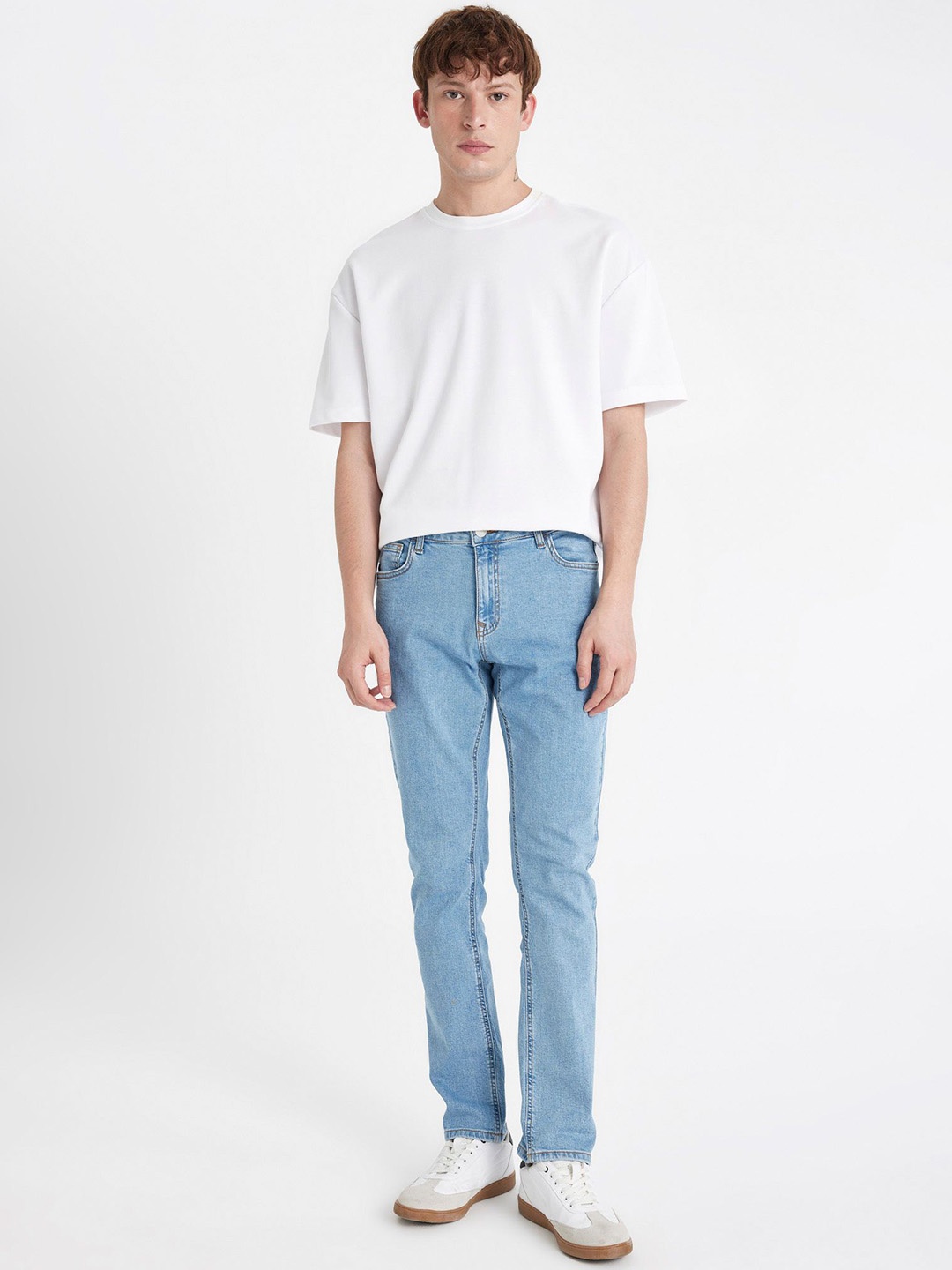 

DeFacto Men Regular Fit Mid-Rise Chinos Trousers, Blue