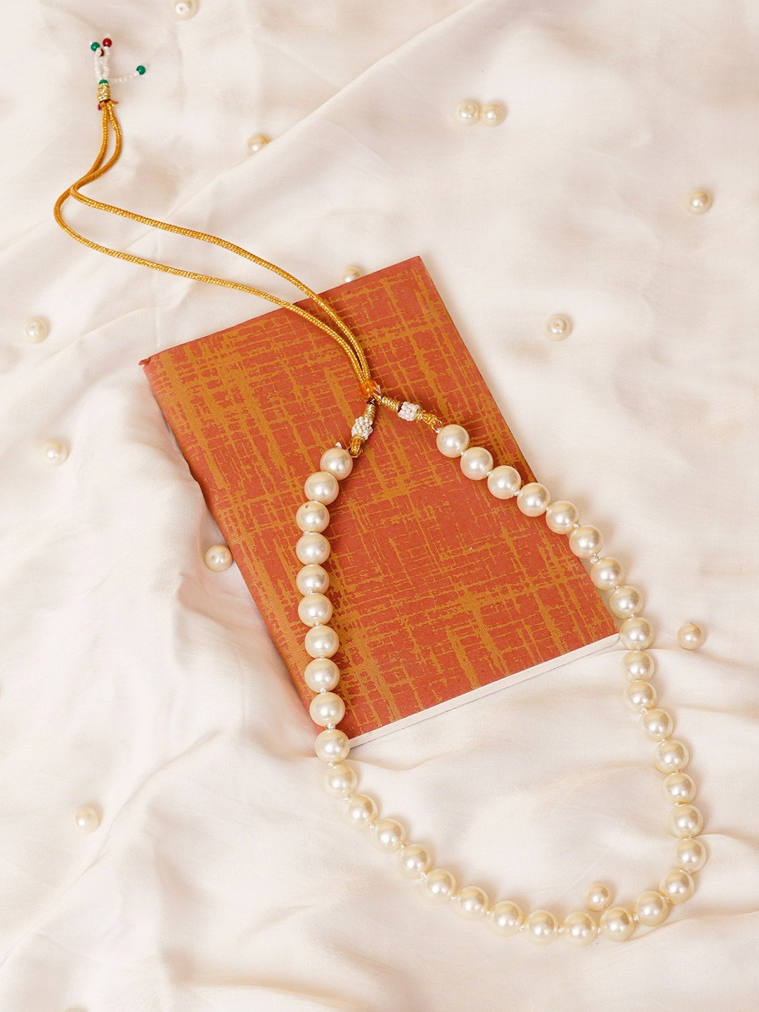

Unnati Silks Amravati Pearls Beaded Necklace, White