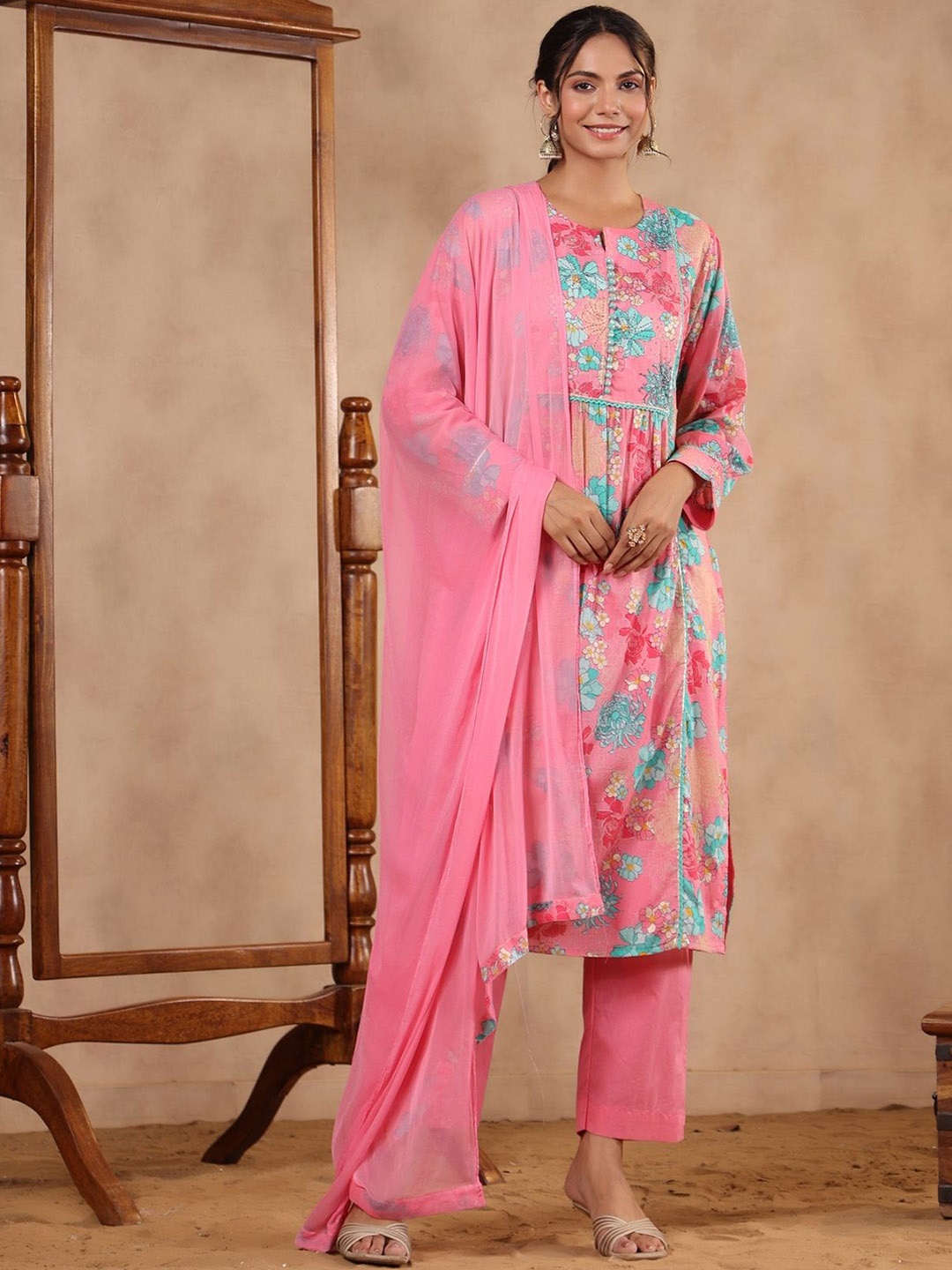 

EtnicaWear Floral Printed Thread Work Pure Cotton Kurta with Palazzos & With Dupatta, Pink