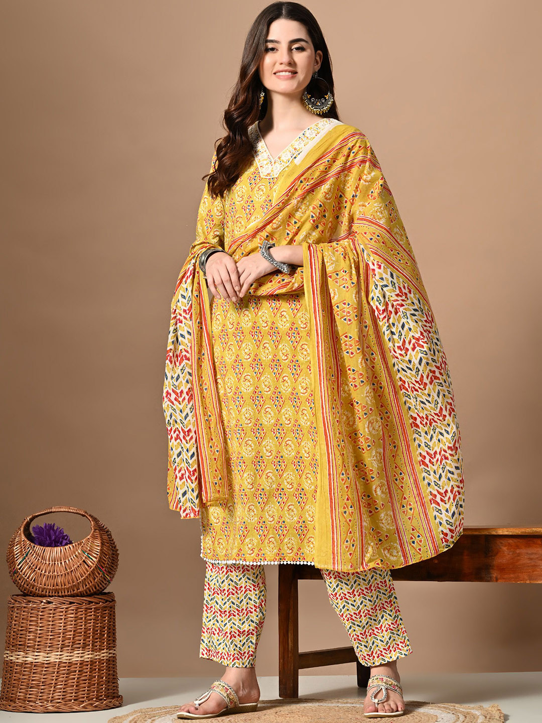 

DORIYA Women Floral Printed Regular Kurta with Trousers & With Dupatta, Yellow