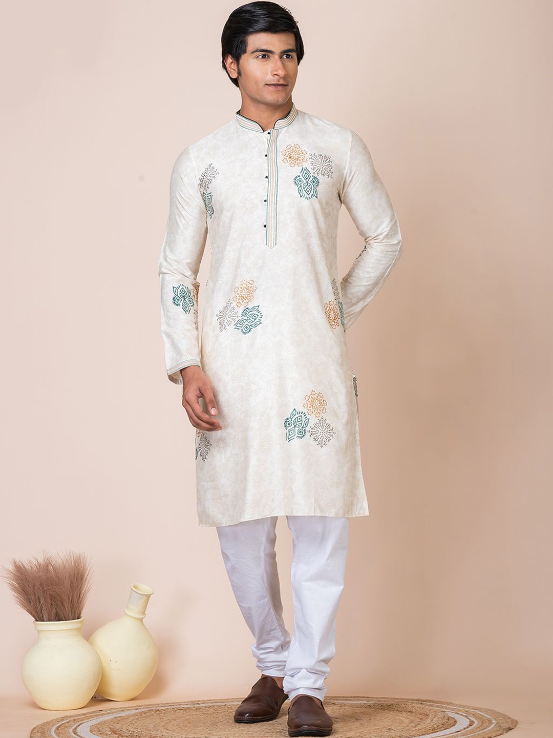 

HU - Handcrafted Uniquely Floral Printed Mandarin Collar Straight Silk Kurta, Cream