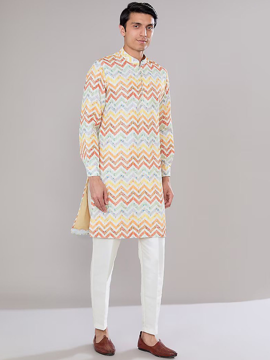

RNG Safawala Men Embroidered Regular Raw Silk Kurta with Trousers, White