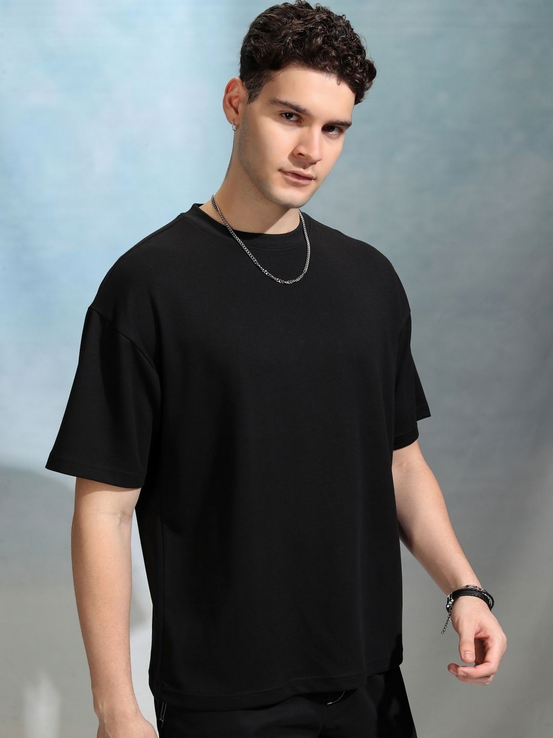 

HIGHLANDER Men Solid Round Neck Cotton Oversized Sports T-Shirt, Black