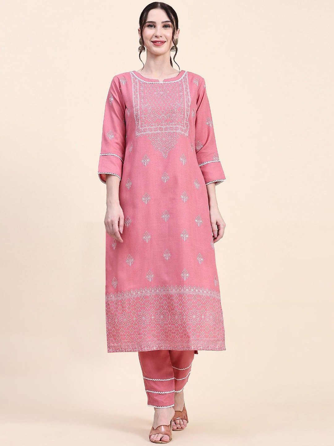 

Siya Fashion Ethnic Motifs Embroidered Gotta Patti Straight Kurta With Palazzos, Pink