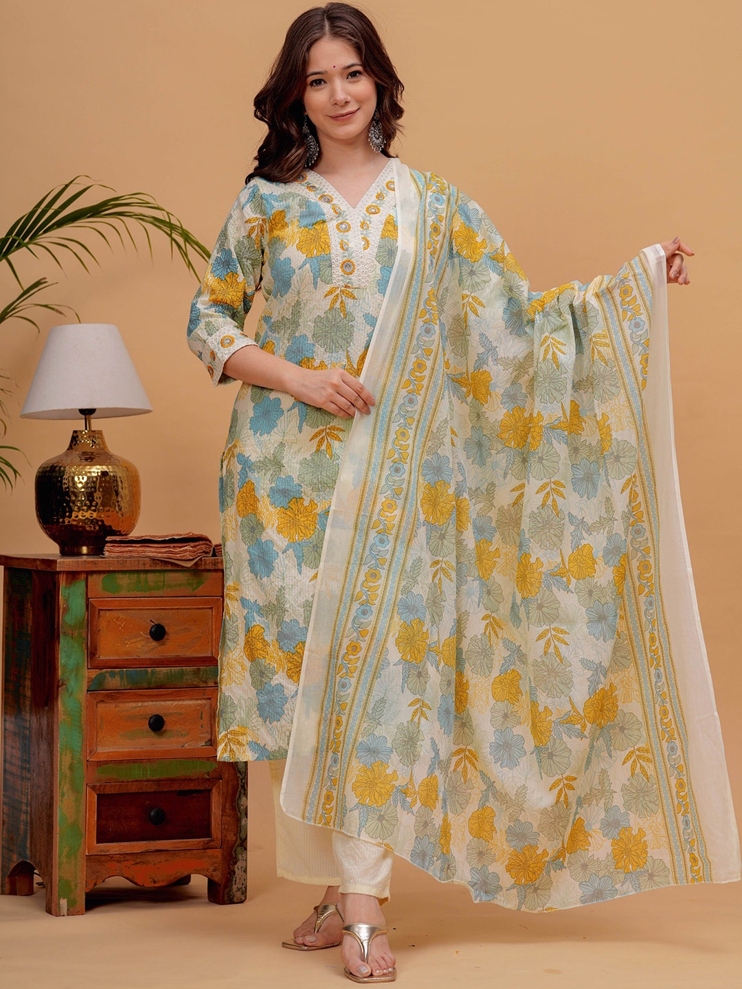 

DORIYA Floral Printed Mirror Work Straight Kurta With Trousers & Dupatta, Yellow