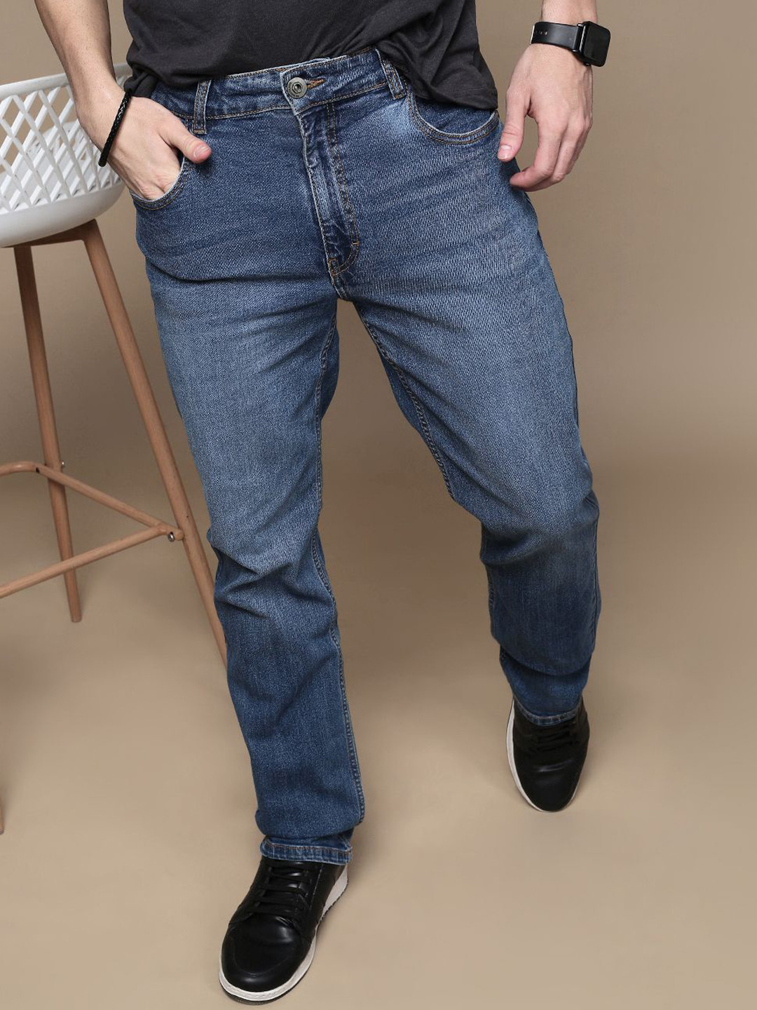 

The Roadster Lifestyle Co Regular Fit Mid-Rise Light Faded Stretchable Jeans, Blue