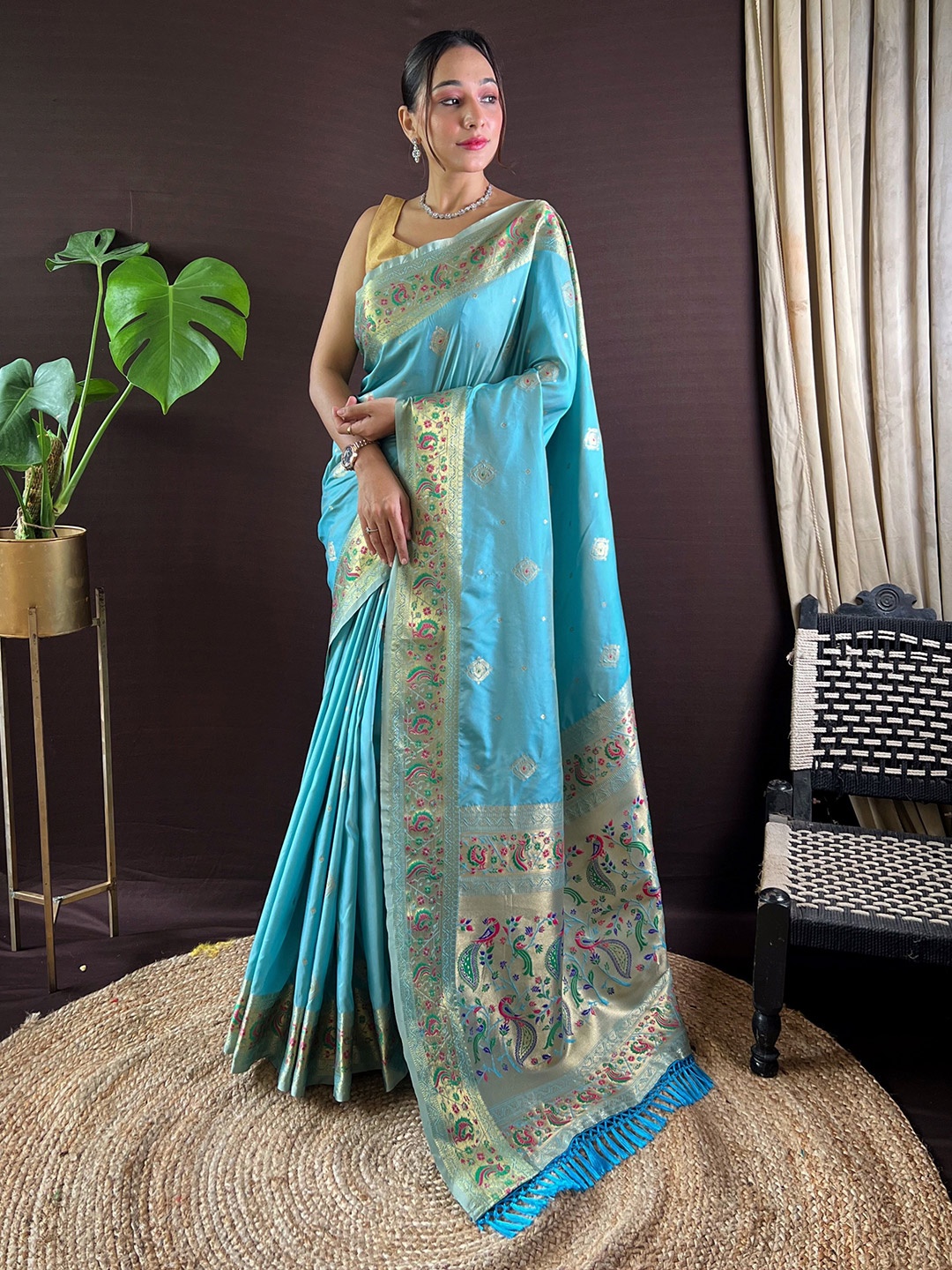 

HEER FASHION Woven Design Paithani Saree, Blue