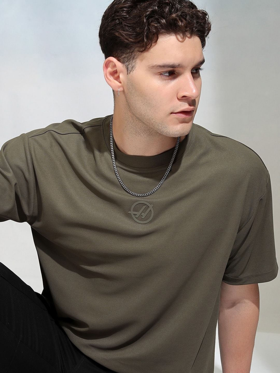 

HIGHLANDER Men Solid Round Neck Relaxed Fit Sports T-Shirt, Olive