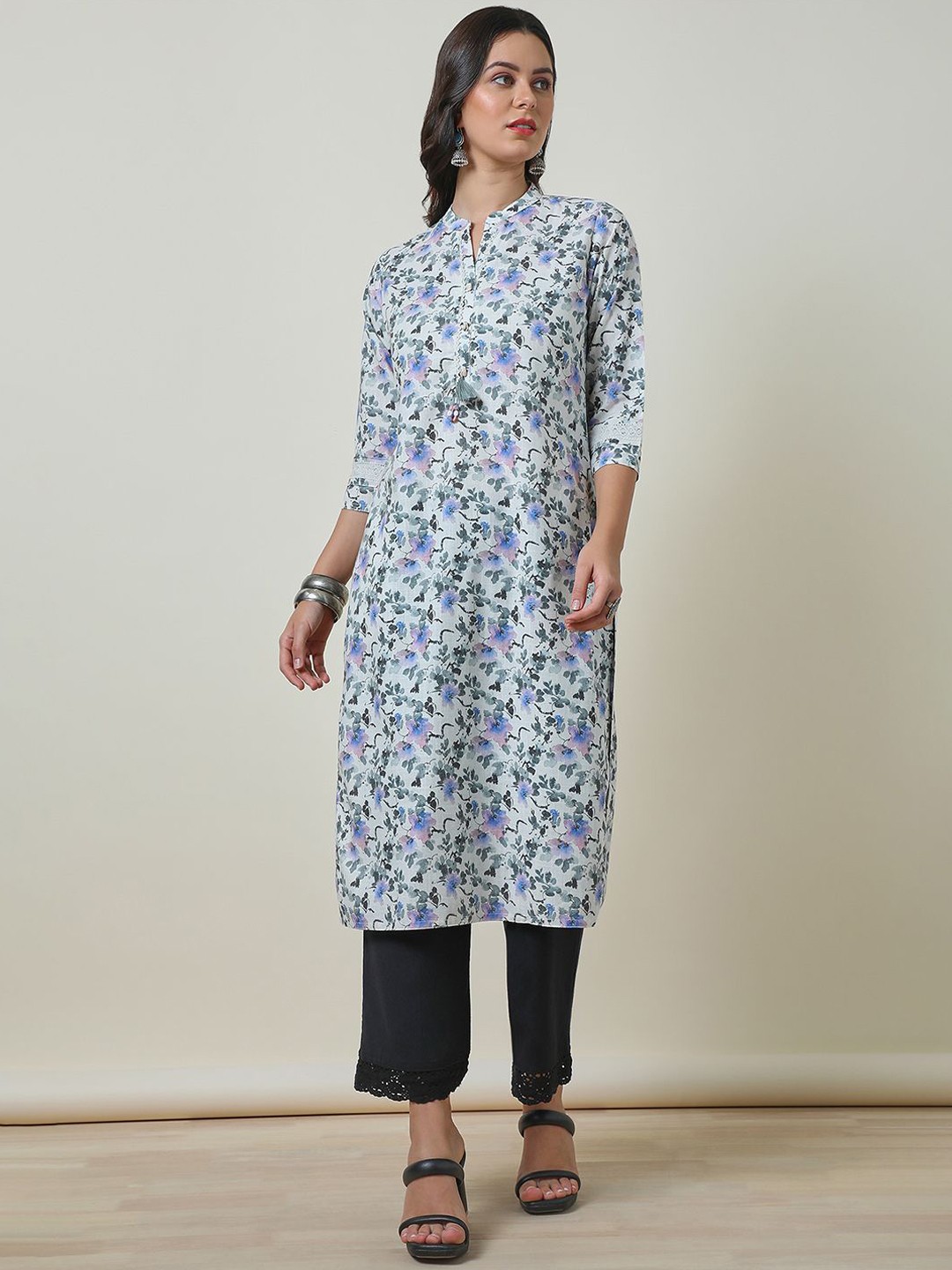 

Soch Floral Printed Mandarin Collar Straight Kurta, Off white