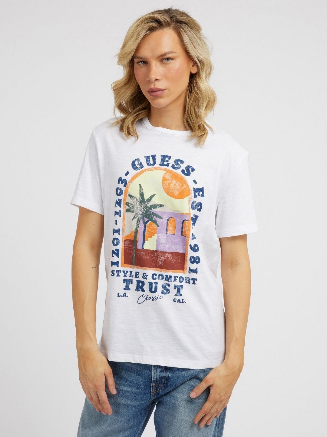 

GUESS Men Graphic Printed T-shirt, White