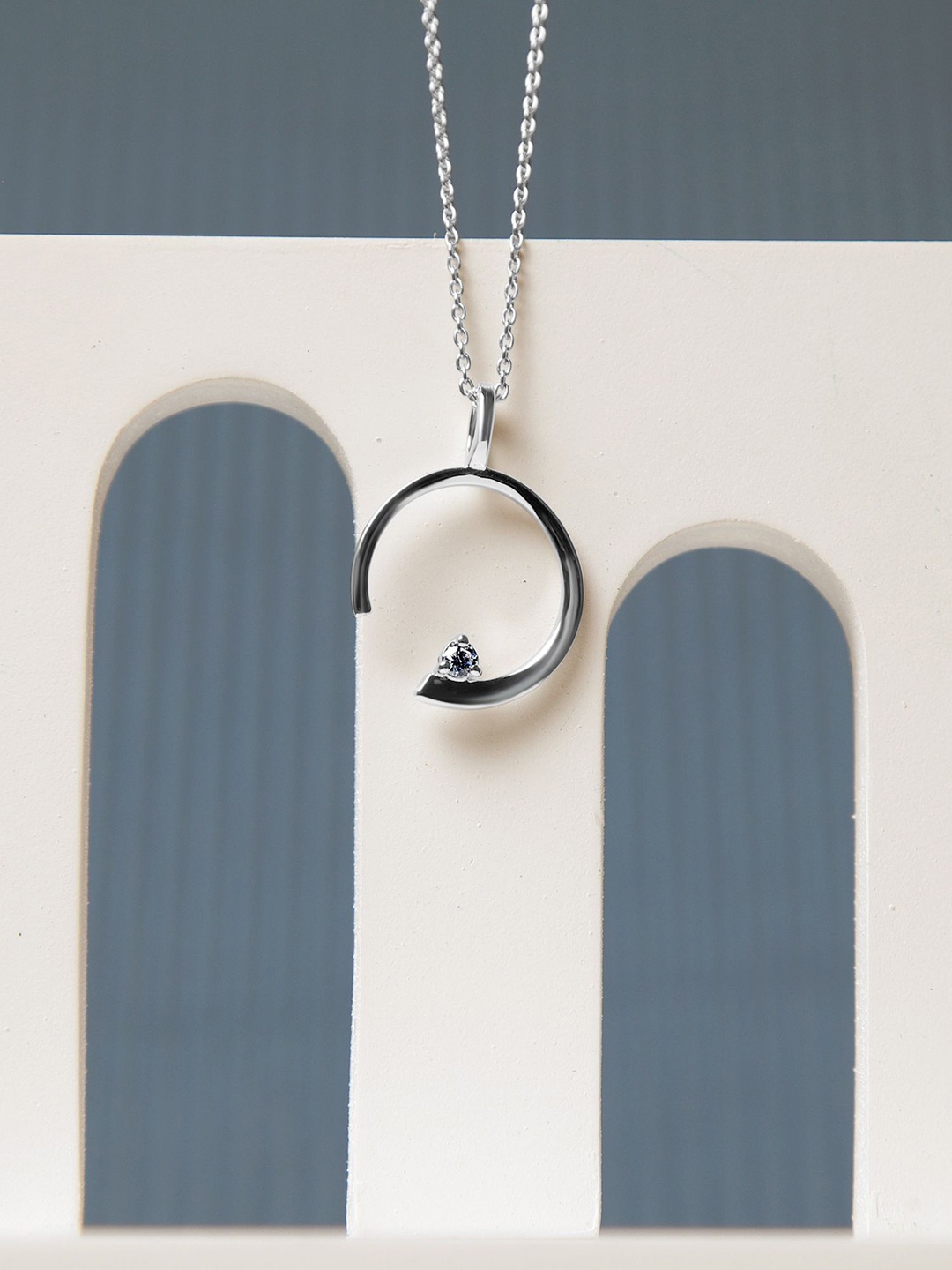 

VELVET IMPERIAL 925 Sterling Silver-Plated Round Solitaire Pendant With Chain