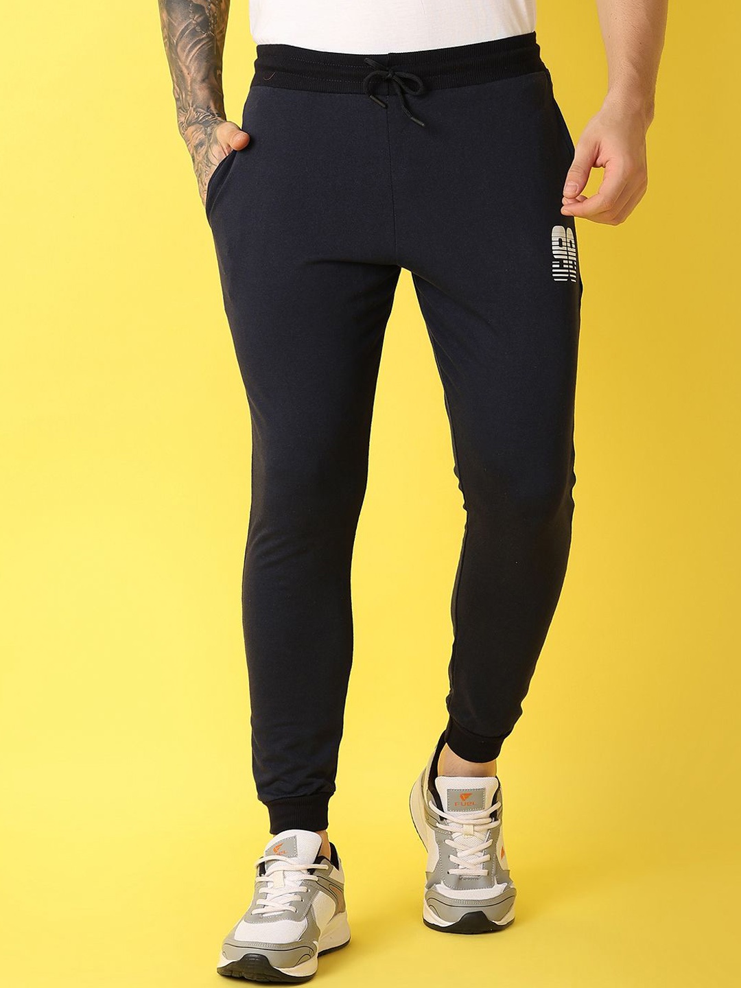 

V-Mart Men Printed Cotton Mid Rise Joggers, Navy blue
