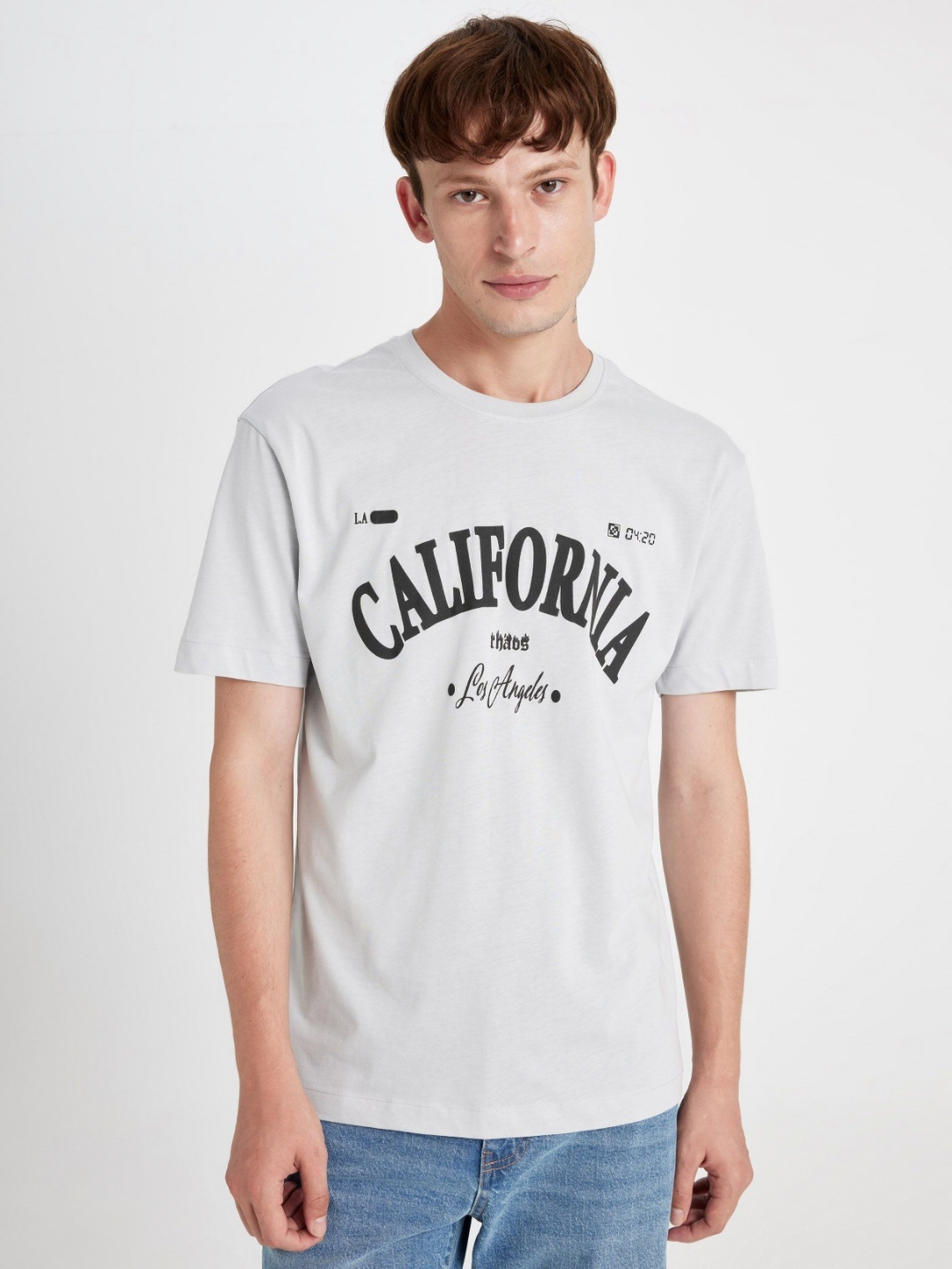 

DeFacto Men Typography Printed Pockets T-shirt, Na