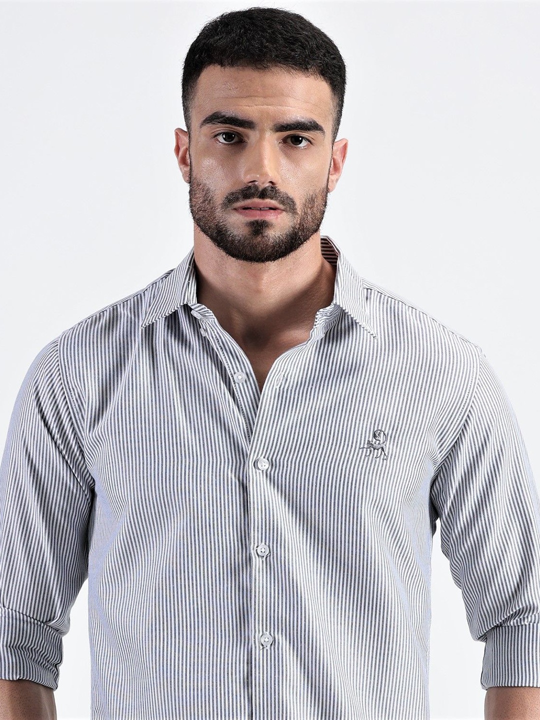 

MISCHIEF MONKEY Men Classic Tailored Fit Opaque Striped Casual Shirt, Navy blue