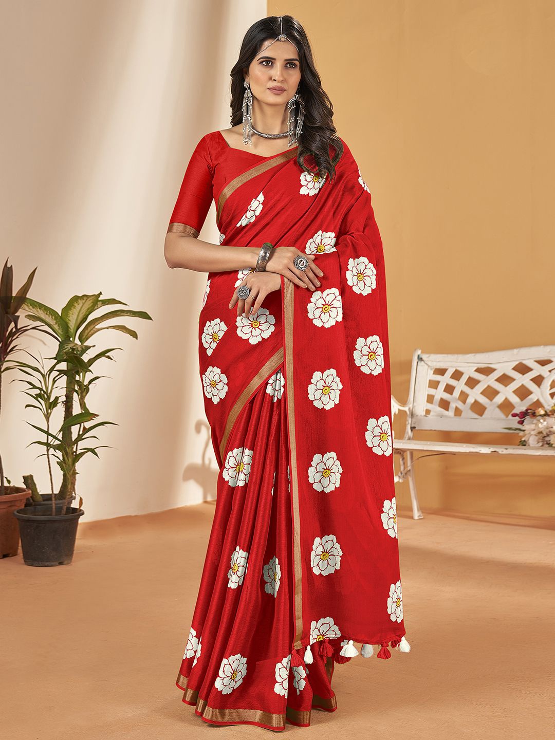 

Mitera Floral Saree, Red