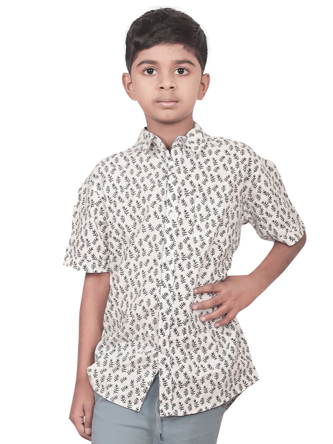 

BAESD Boys Opaque Printed Casual Shirt, White