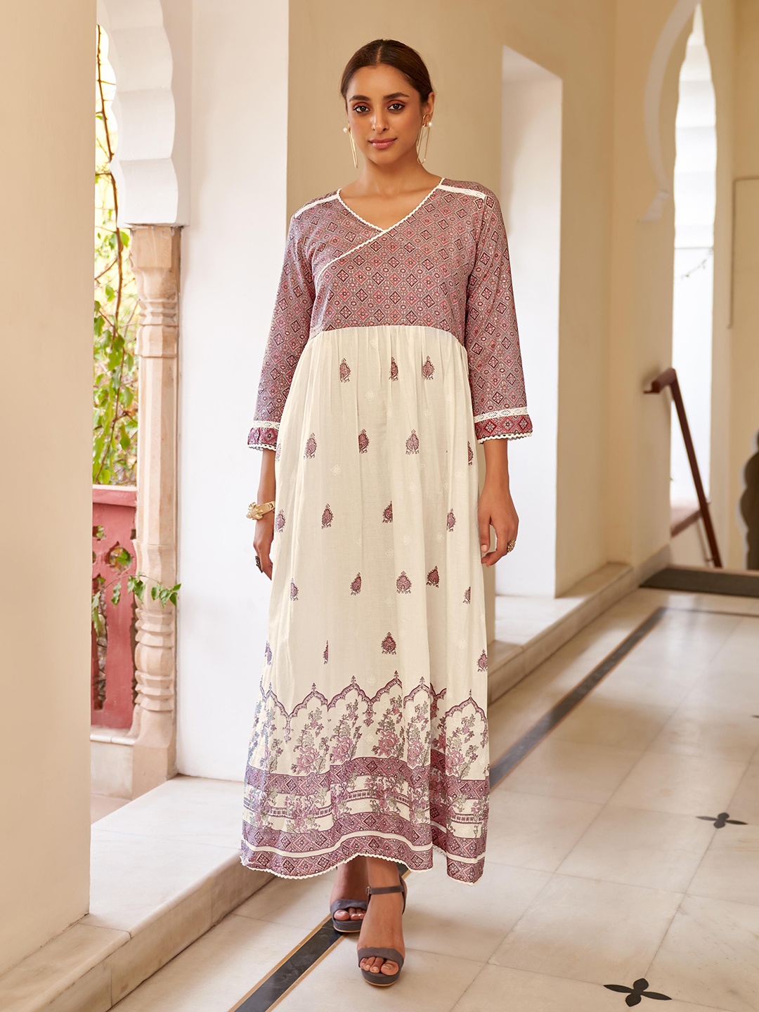 

DRESOUL Cotton Ethnic Motifs Print V Neck Fit & Flare Maxi Dress, White