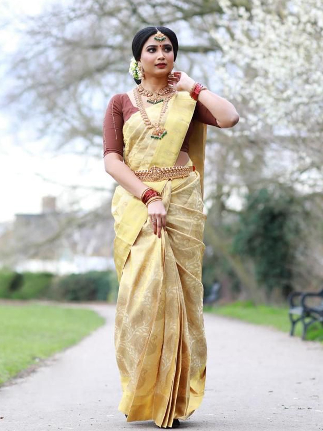 

Upalksh Woven Design Zari Kanjeevaram Saree, Cream