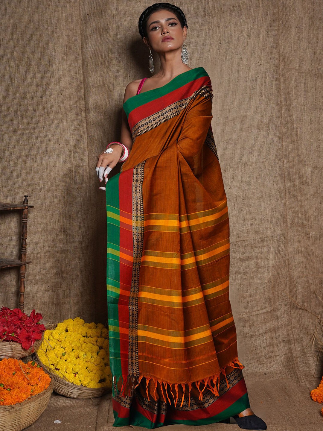 

Unnati Silks Pure Cotton Handloom Narayan Peth Saree, Yellow