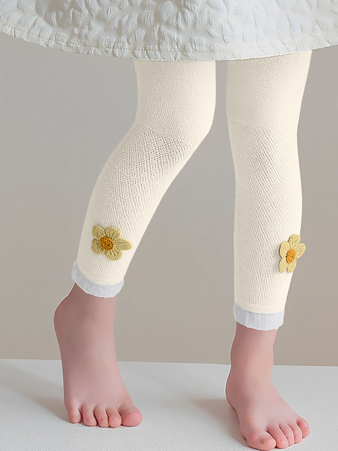 

SYGA Girls Ankle-Length Leggings, Beige
