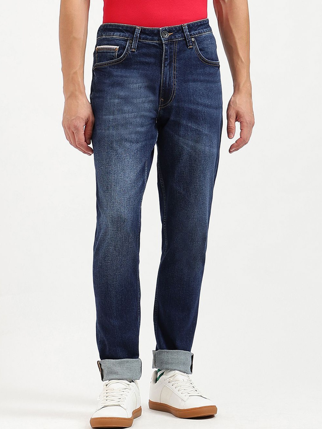 

United Colors of Benetton Men Tapered Fit Mid-Rise Light Fade Jeans, Blue