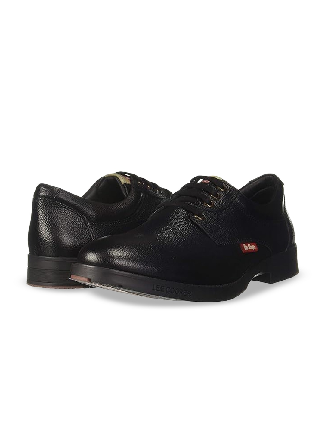 

Lee Cooper Men Textured Round Toe Lightweight Leather Oxfords, Black