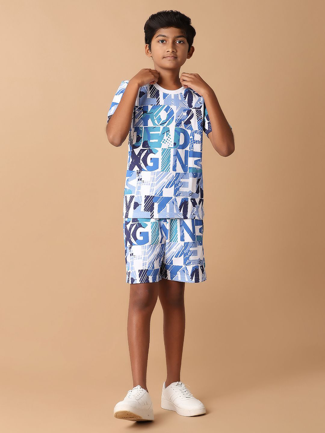 

V-Mart Boys Printed Pure Cotton T-shirt With Shorts, White