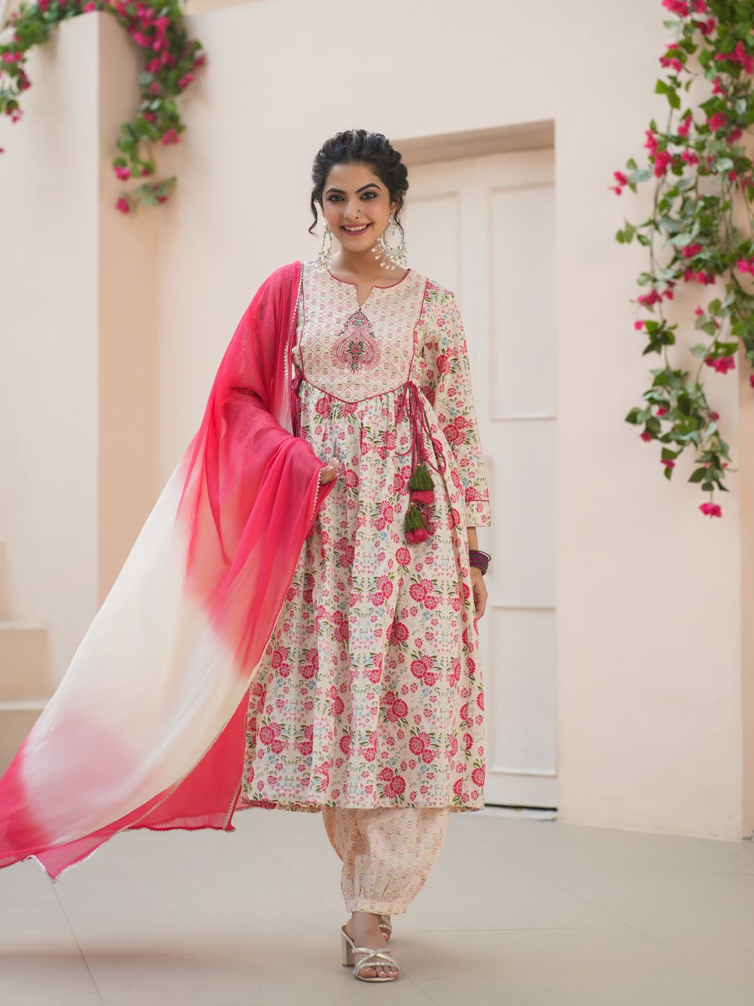 

Rain & Rainbow Floral Printed Thread Work Pure Cotton Kurta with Salwar & Dupatta, Cream