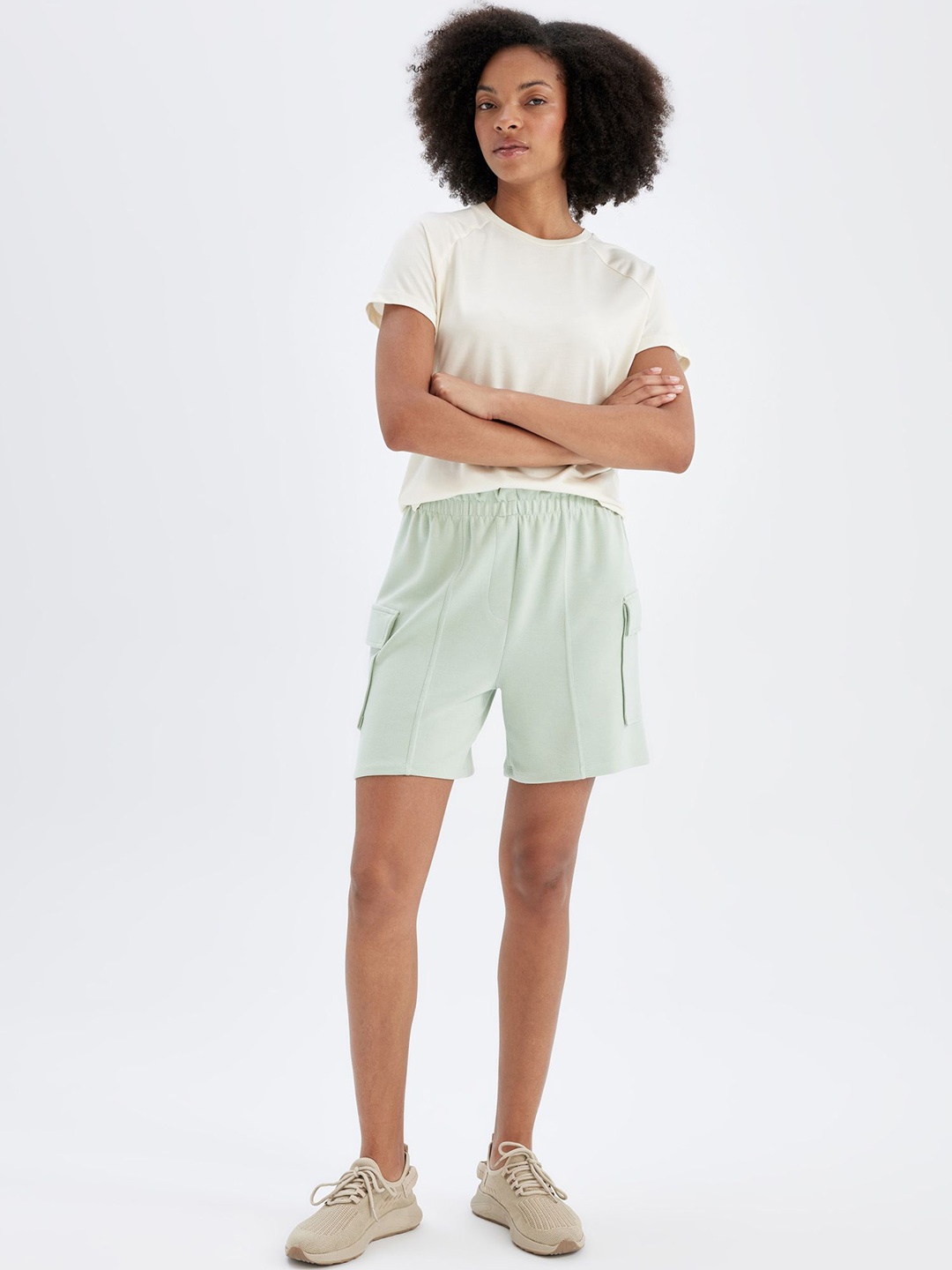 

DeFacto Women Slip-On Shorts, Na