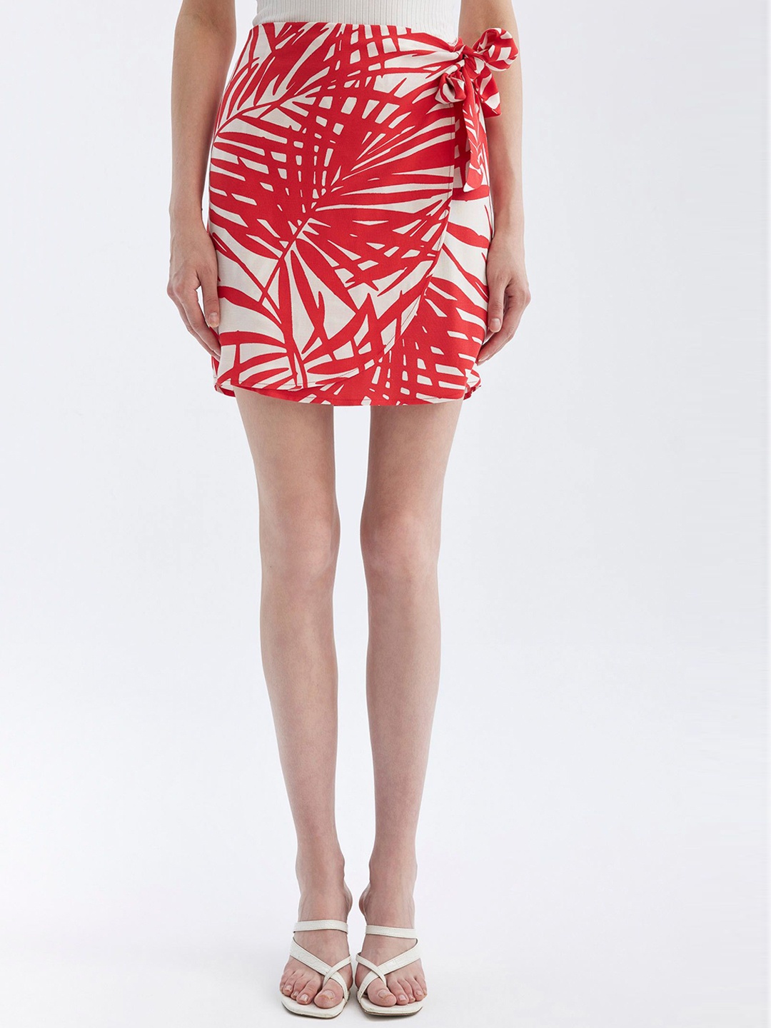 

DeFacto Printed A-Line Mini Skirt, Red