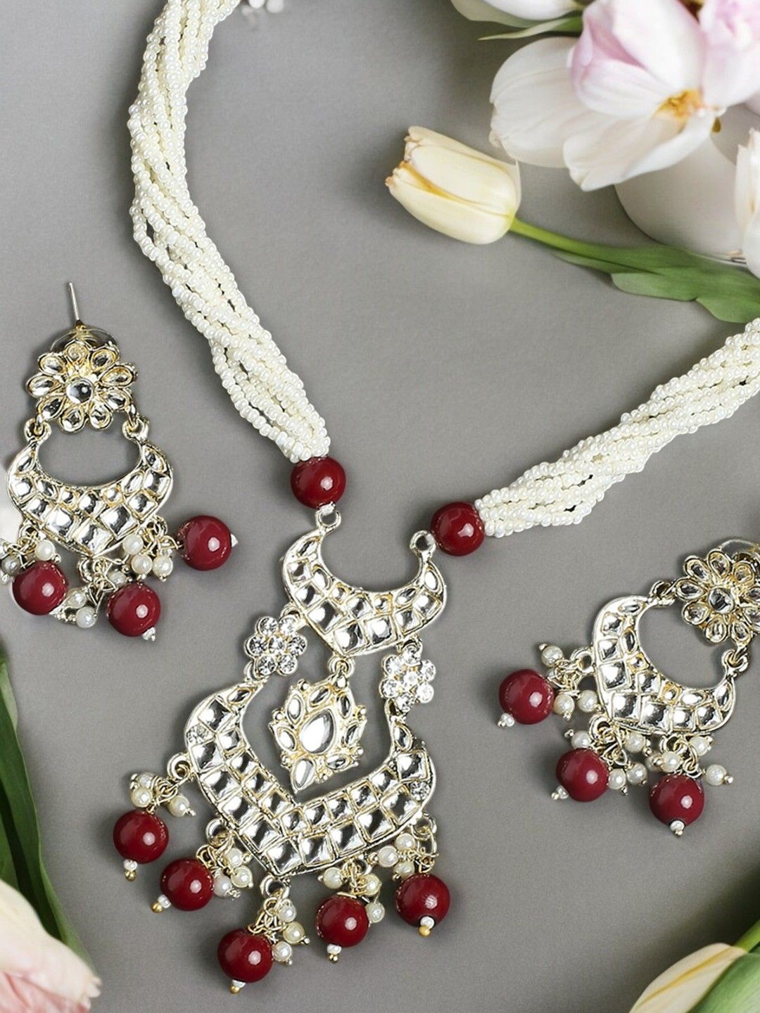 

Anouk Gold-Toned Stone Studded & Beaded Necklace and Earrings