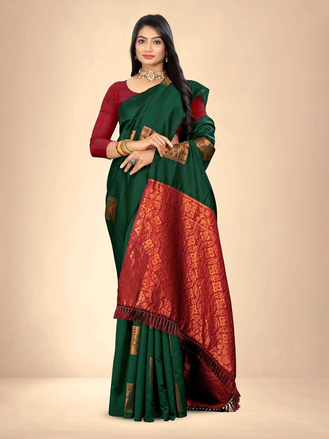 

Abhilasha Woven Design Zari Pure Silk Kanjeevaram Saree, Green