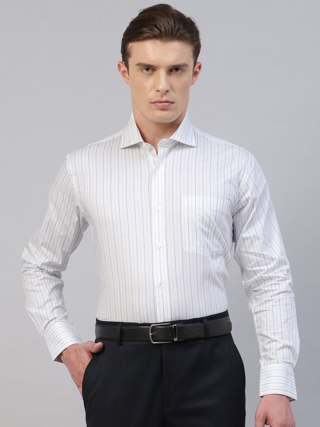 

Givo Men Opaque Striped Formal Shirt, Blue