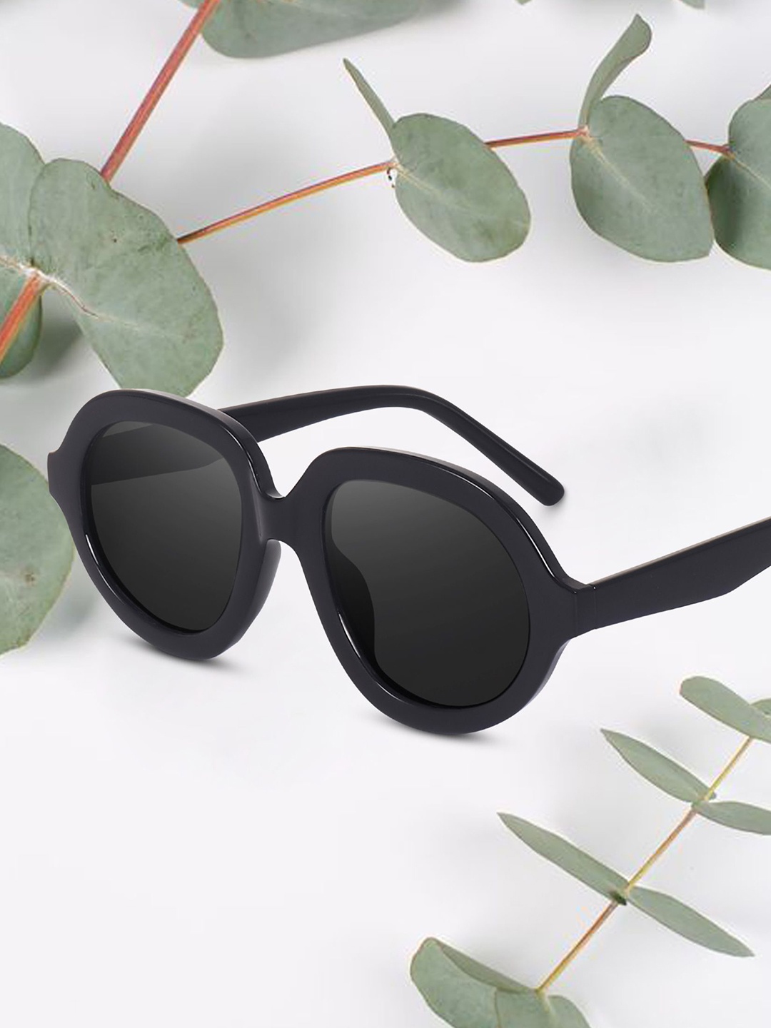 

Peter Jones Eyewear Unisex Oversized Sunglasses with UV Protected Lens, Black