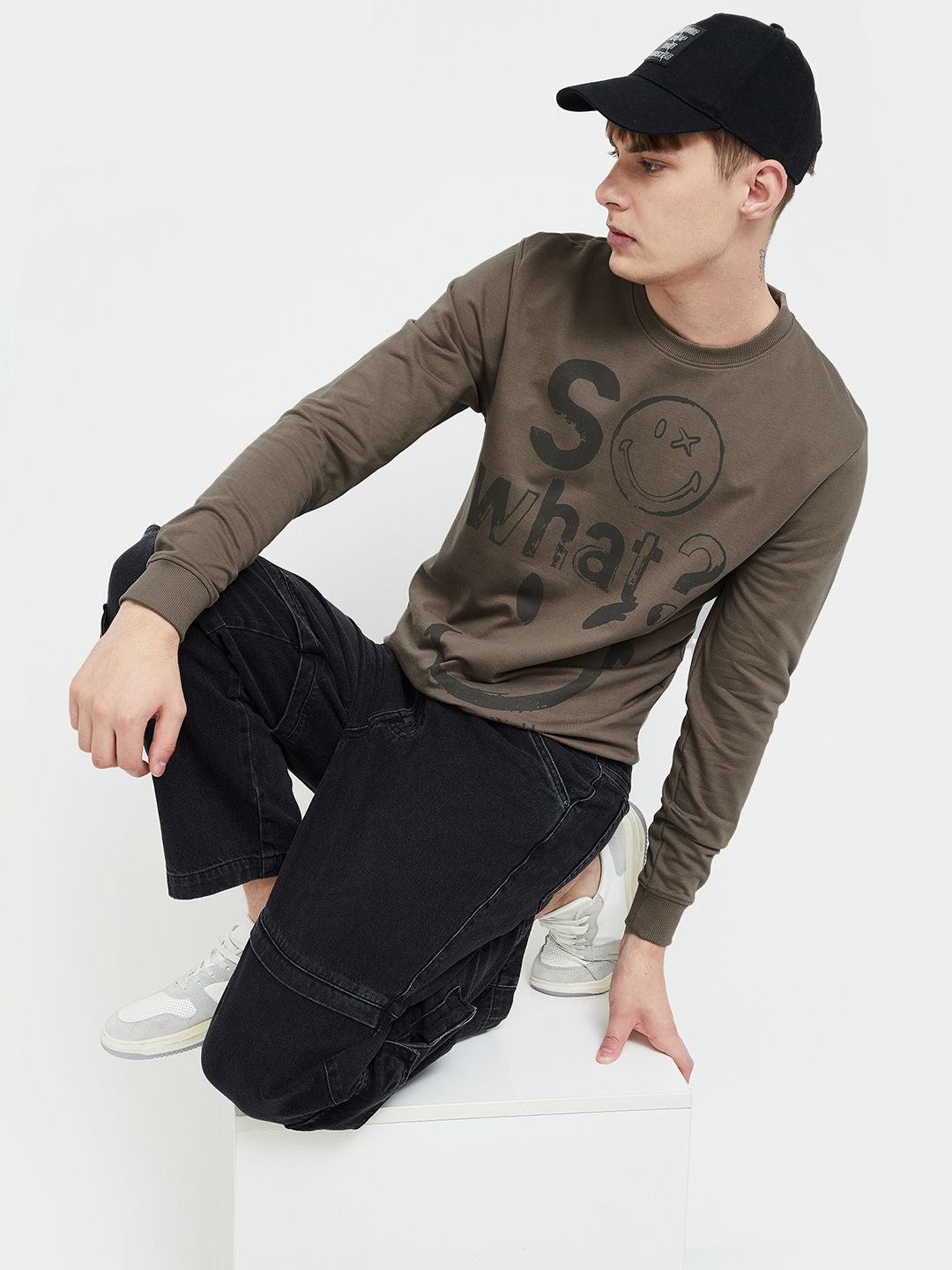 

SmileyWorld Men Printed Sweatshirt, Brown