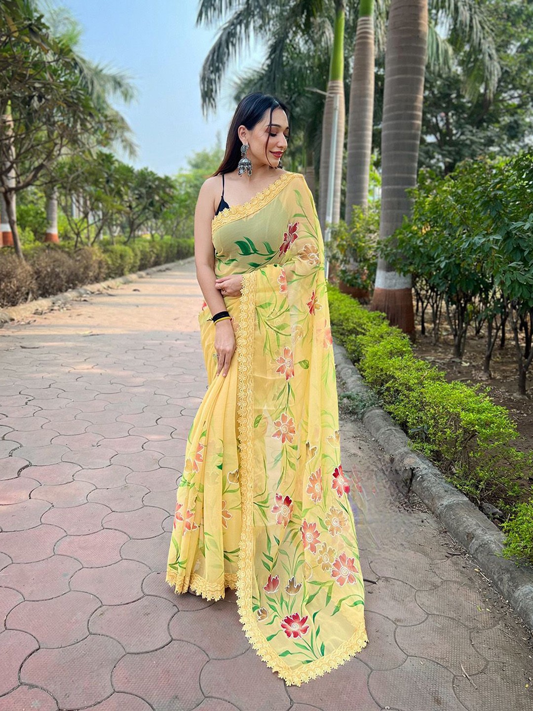 

SAREESBYCHIRAG Floral Embroidered Designer Saree, Yellow