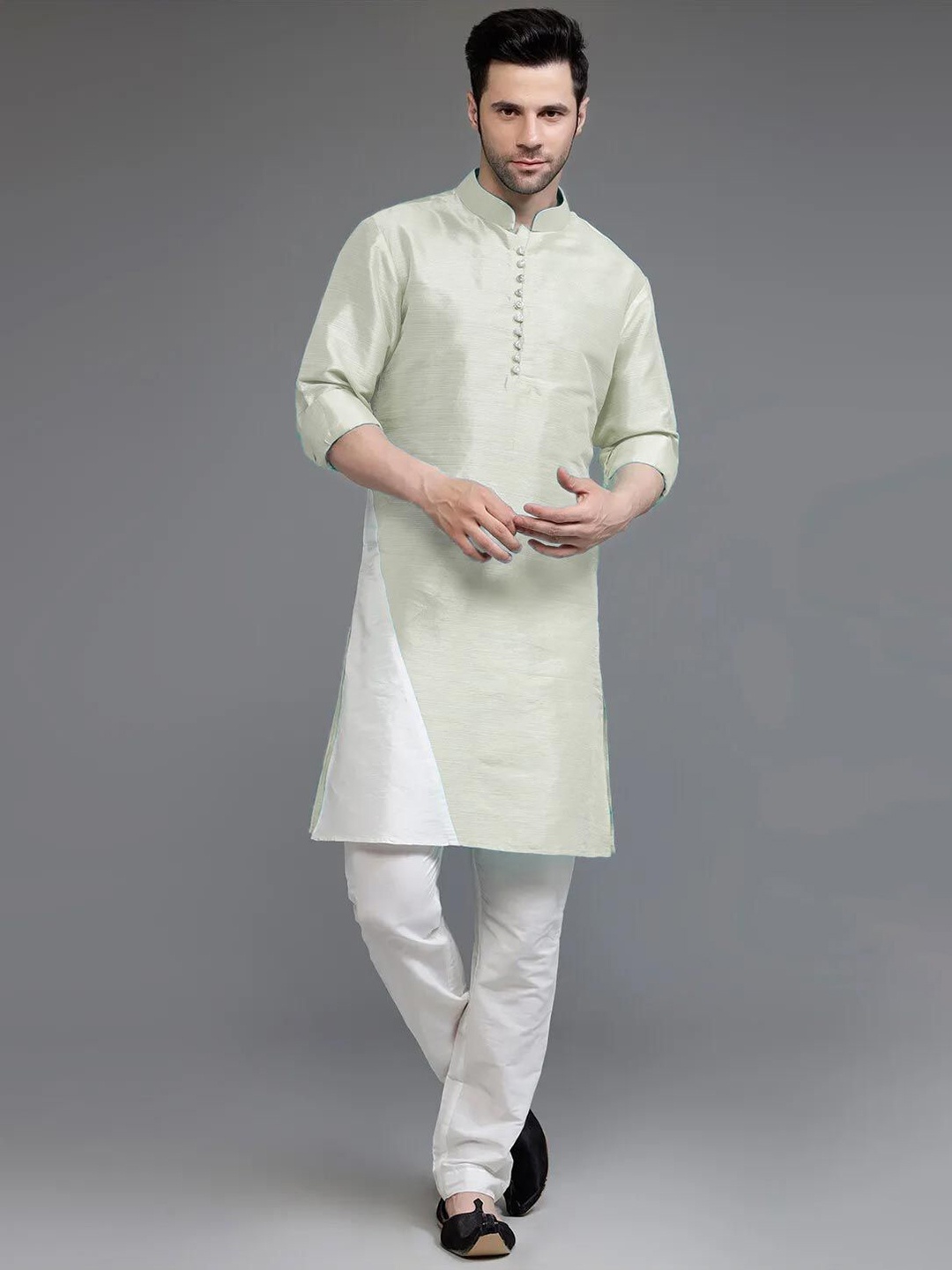 

Utsav Fashion Colourblocked Mandarin Collar Dupion Silk Straight Kurta With Trousers, Green
