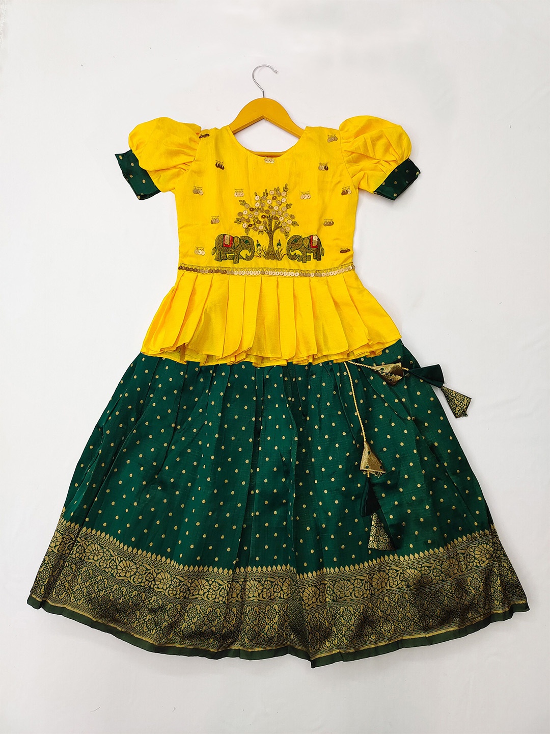 

UFB Girls Embroidered Sequinned Ready to Wear Lehenga & Choli, Yellow