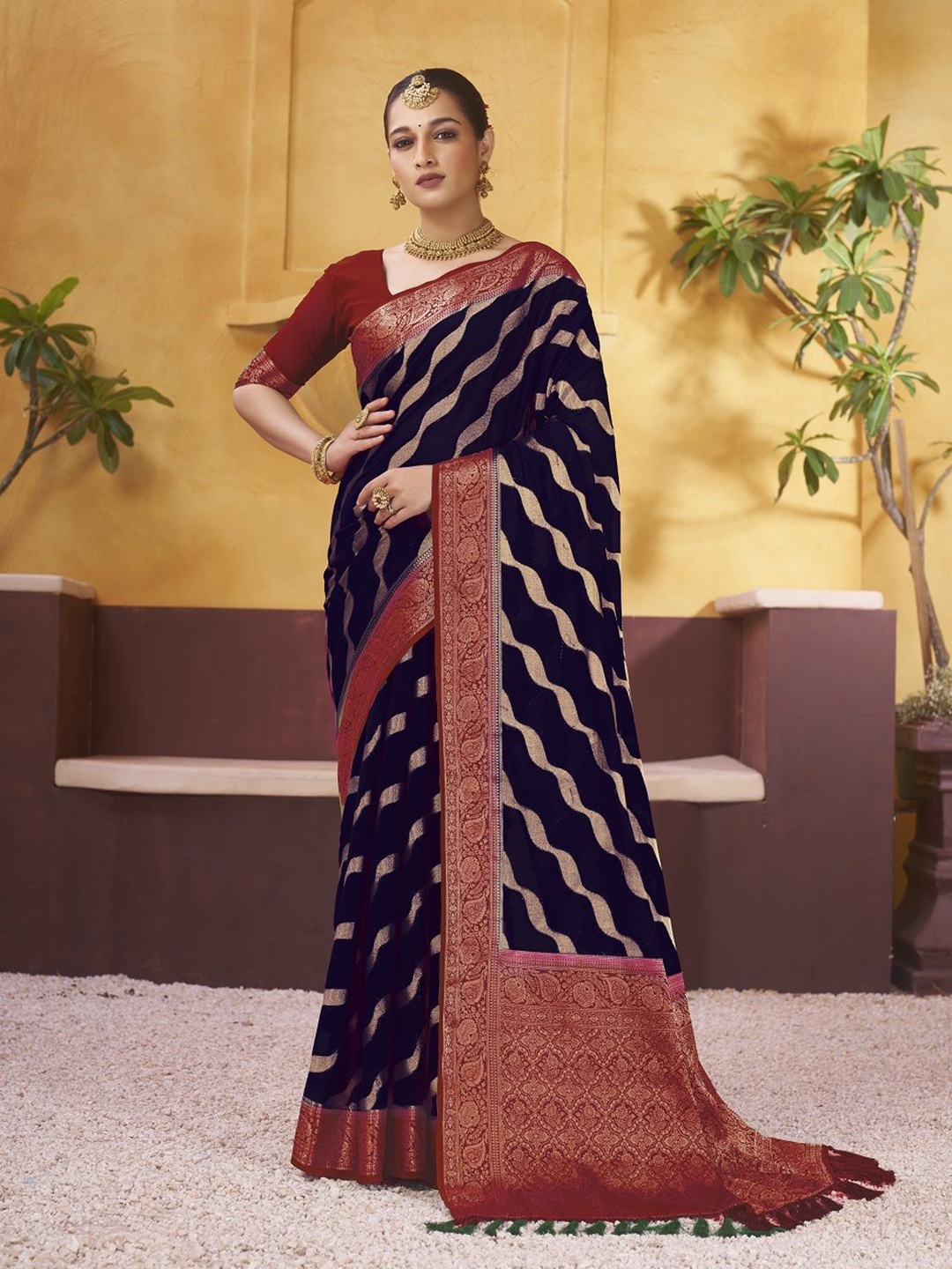 

FLOURIOUS Striped Zari Poly Georgette Leheriya Blue Kanjeevaram Saree