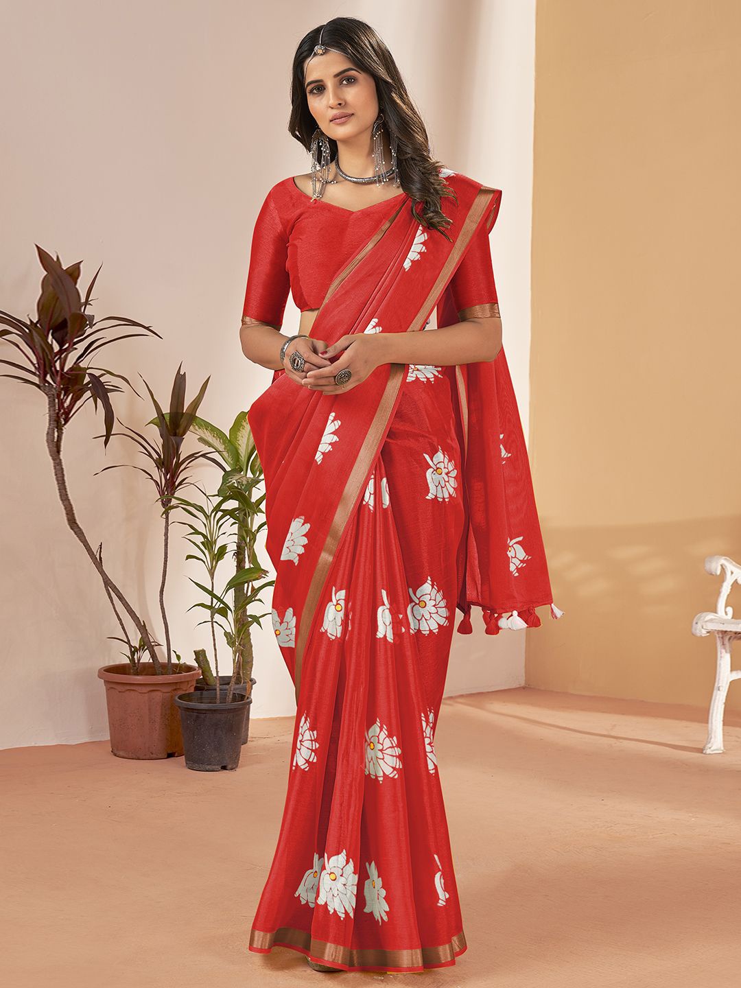 

Mitera Women's Slub Cotton Floral Print Red Saree