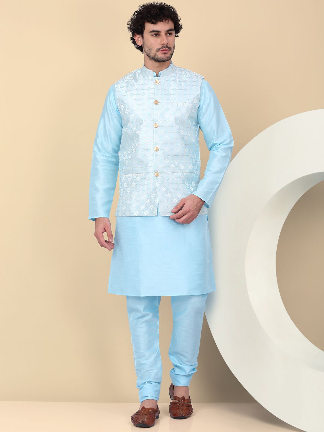 

KRAFT INDIA Mandarin Collar Sequinned Kurta With Churidar, Blue